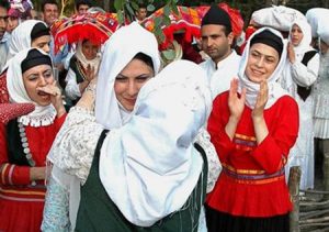 آداب و رسوم ایران | مراسم سنتی گیلان | مراسم گیشه بری