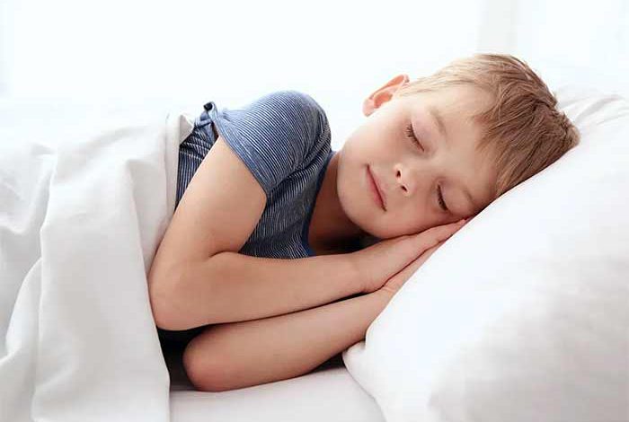 بهترین ساعت و مقدار خواب برای رشد قد کودکان